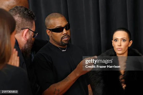 Ilustrasi ye / kanye west