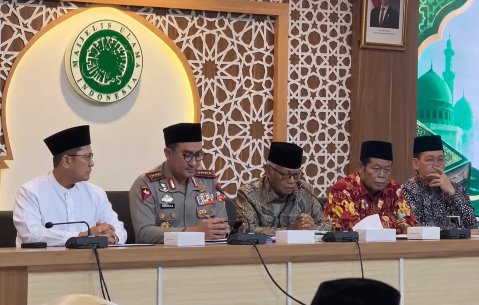 Ilustrasi mui dan kapolri