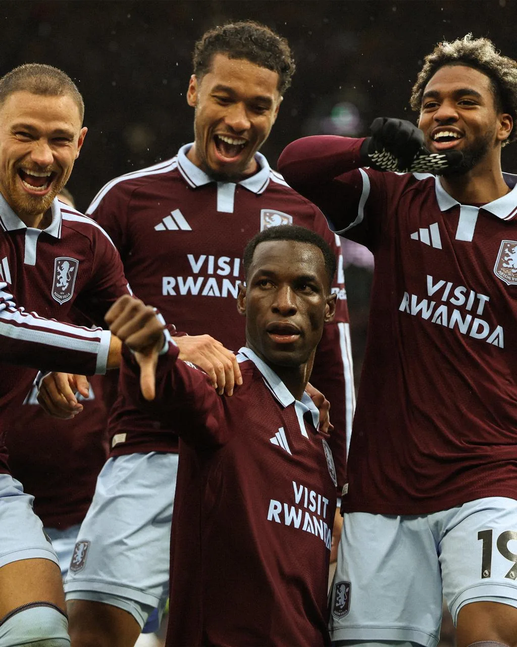 Ilustrasi kemenangan pemain aston villa